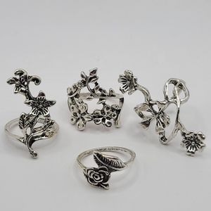 Set Of Four Flower Silver Tone Ring Set of 4